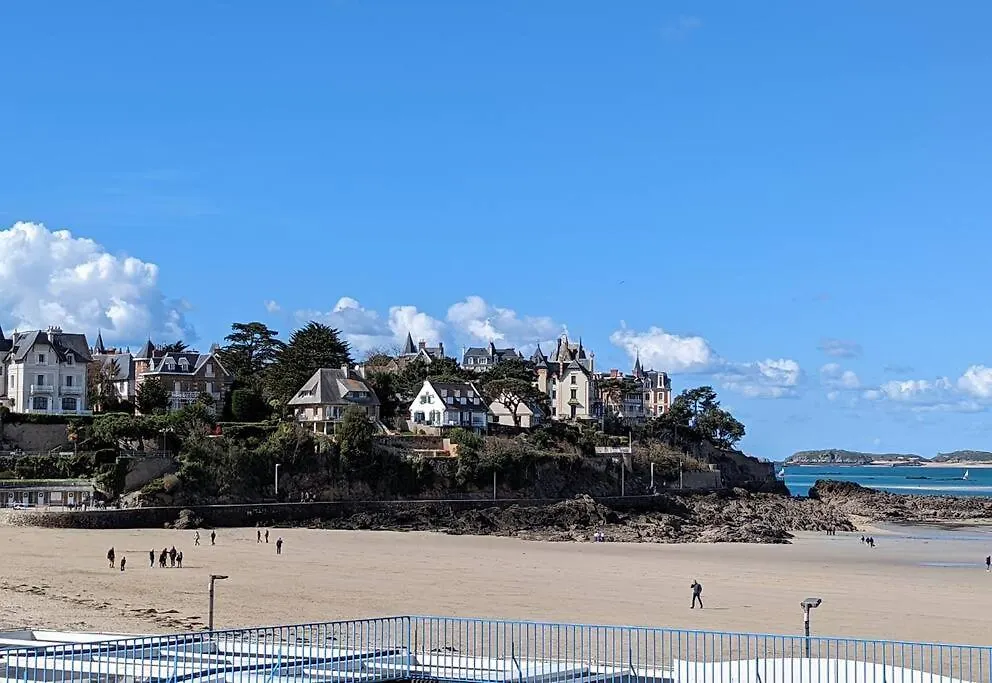Apartment Dinard : Appartement Bord De Mer